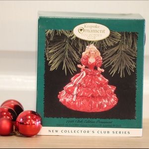 Hallmark Collectors Club Series Ornament - Happy Holidays Barbie Christmas 1996